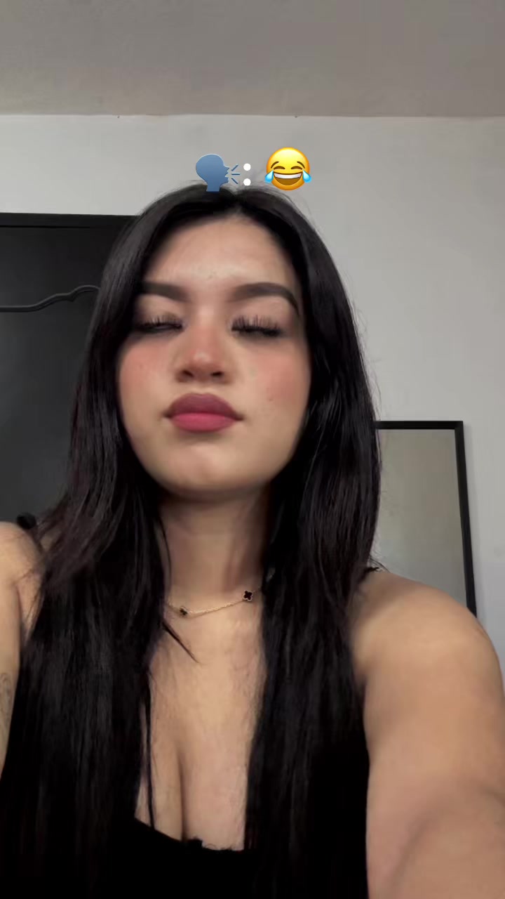 @👤