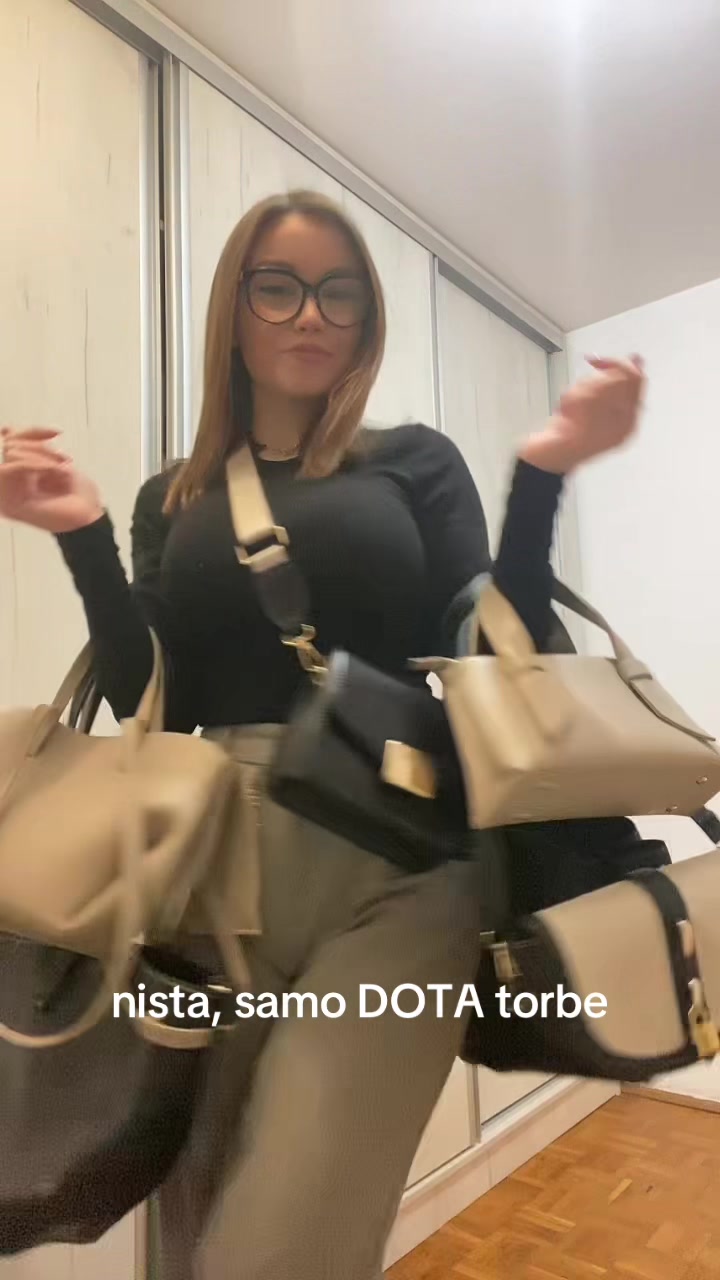 @jjoovanaaa_