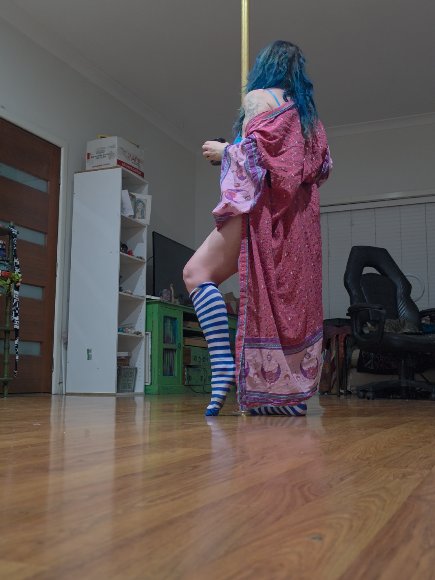 @tiedyepole