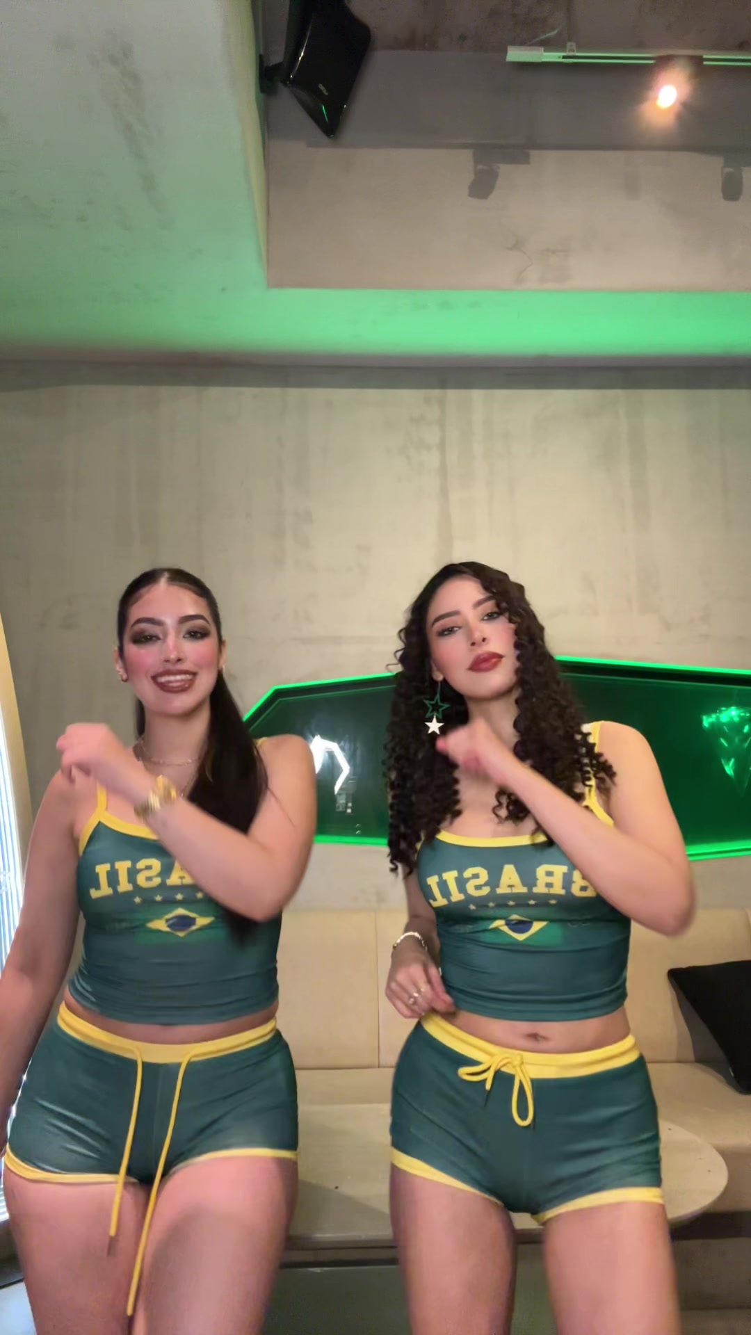 @t_latinafav
