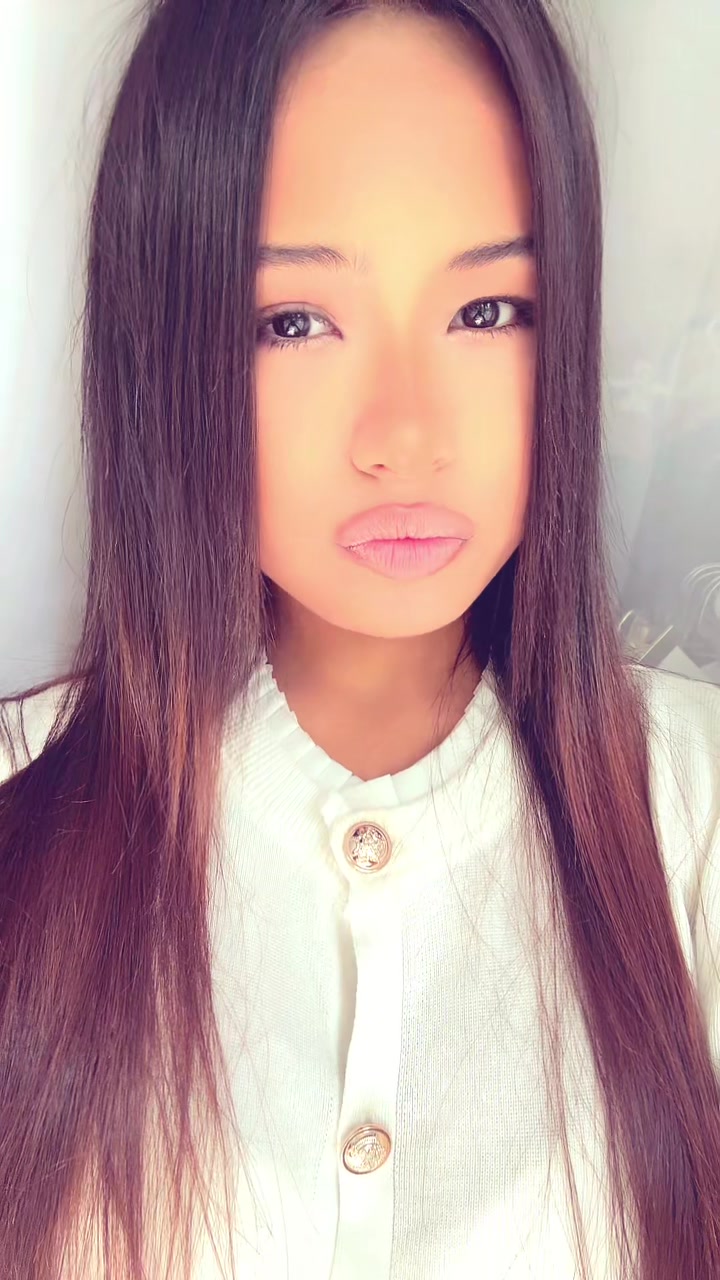 @dinacamon