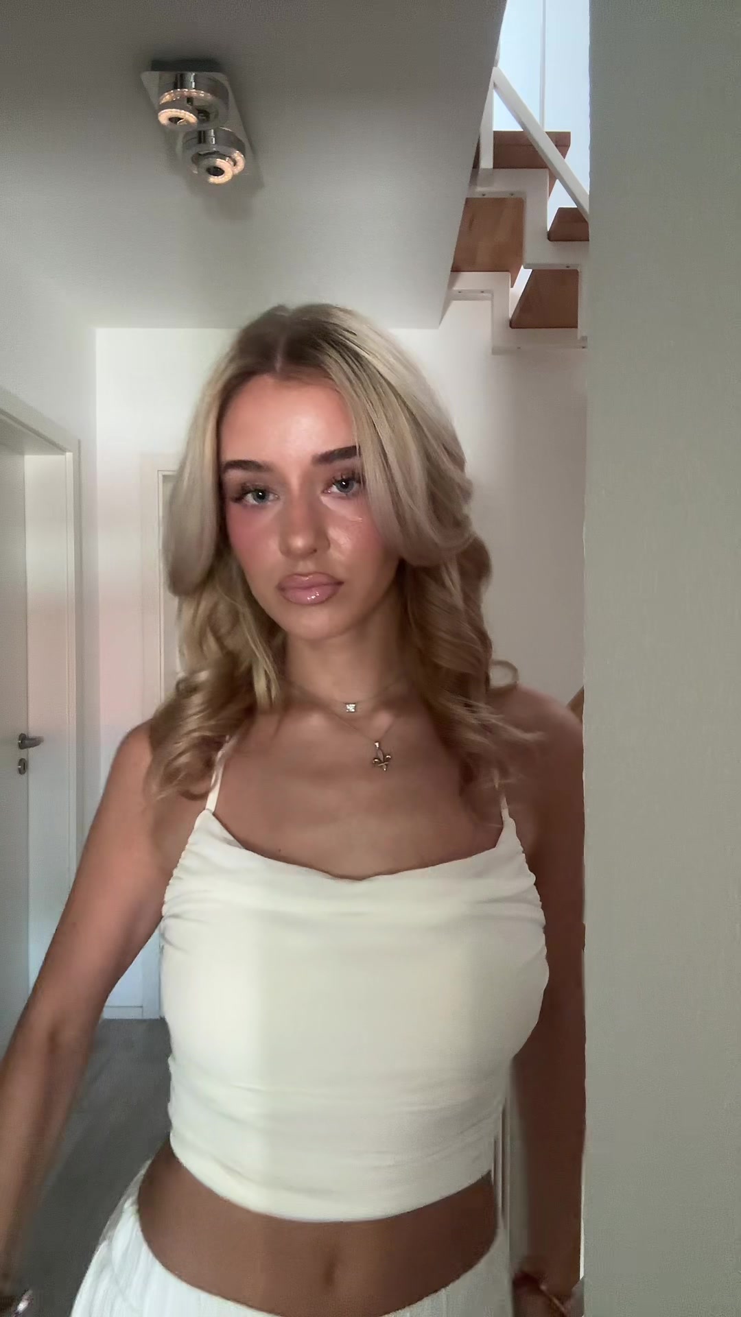 @Adelisa