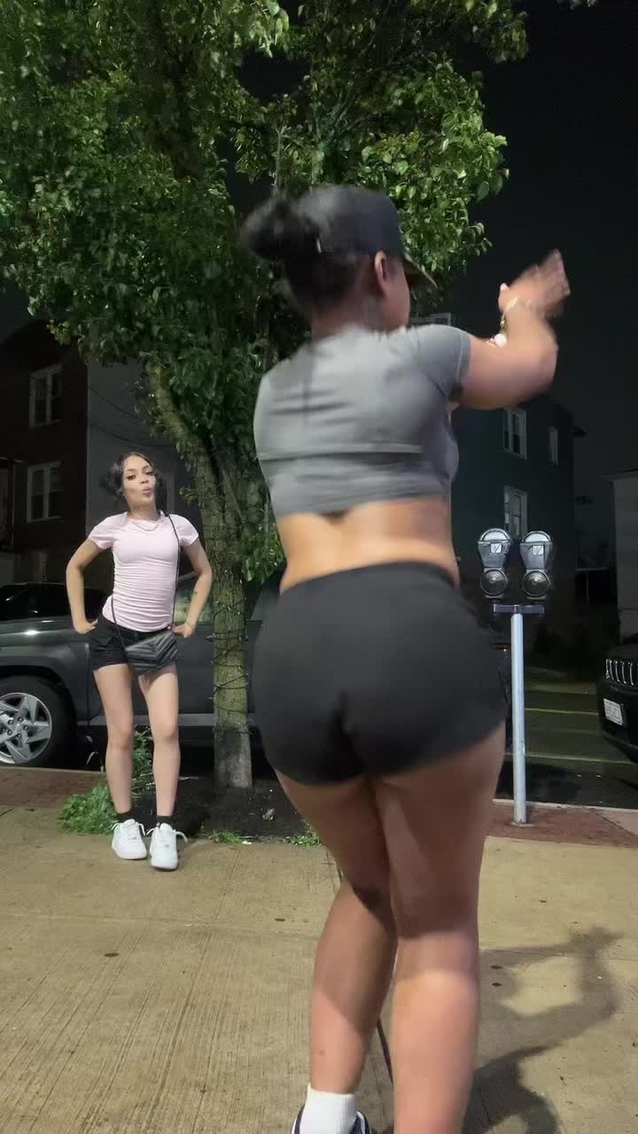 @DaBiggestt