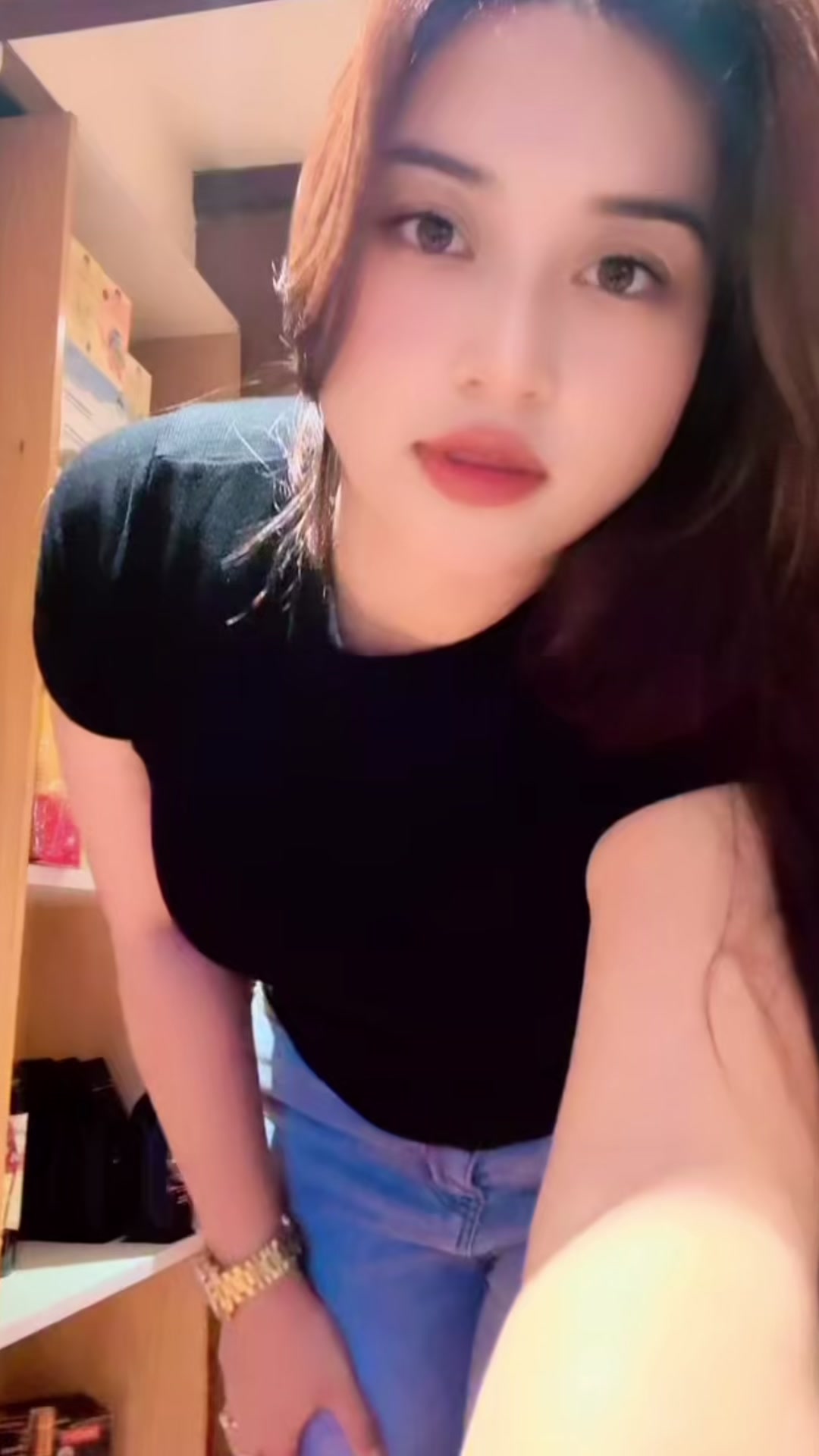 @Bindiya shrestha🐝🐘🧿