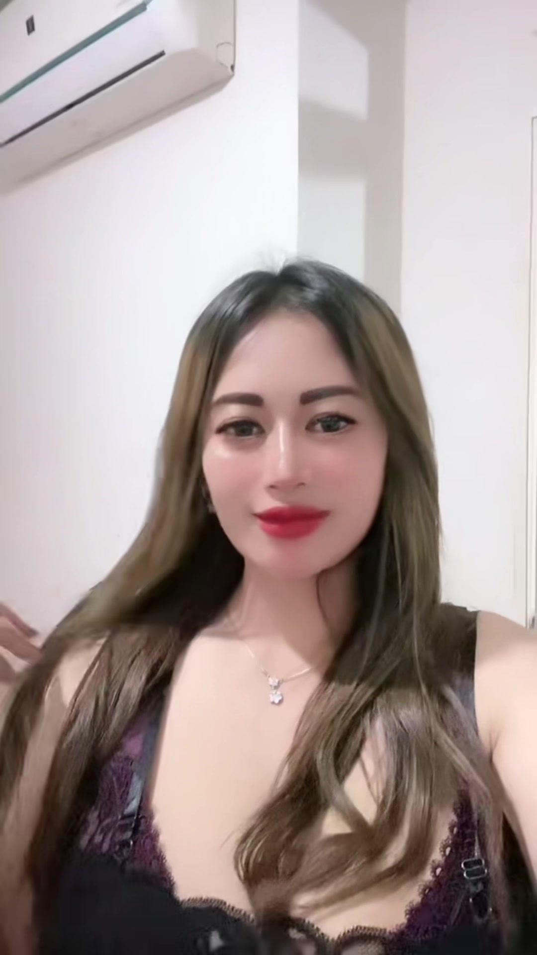 @VinezAmalia