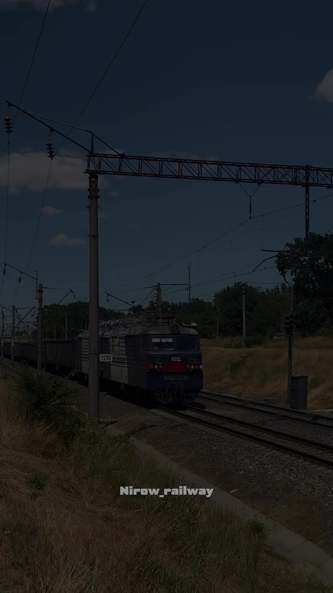 @𝗡𝗶𝗿𝗼𝘄_𝗿𝗮𝟭𝗹𝘄𝗮𝘆🛤️