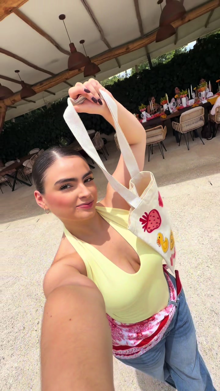 @Camila Echeverri