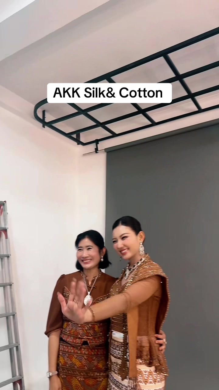 @Akk Silk (official account)