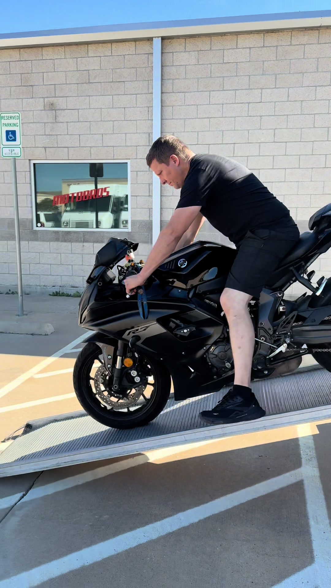 @MotoBros