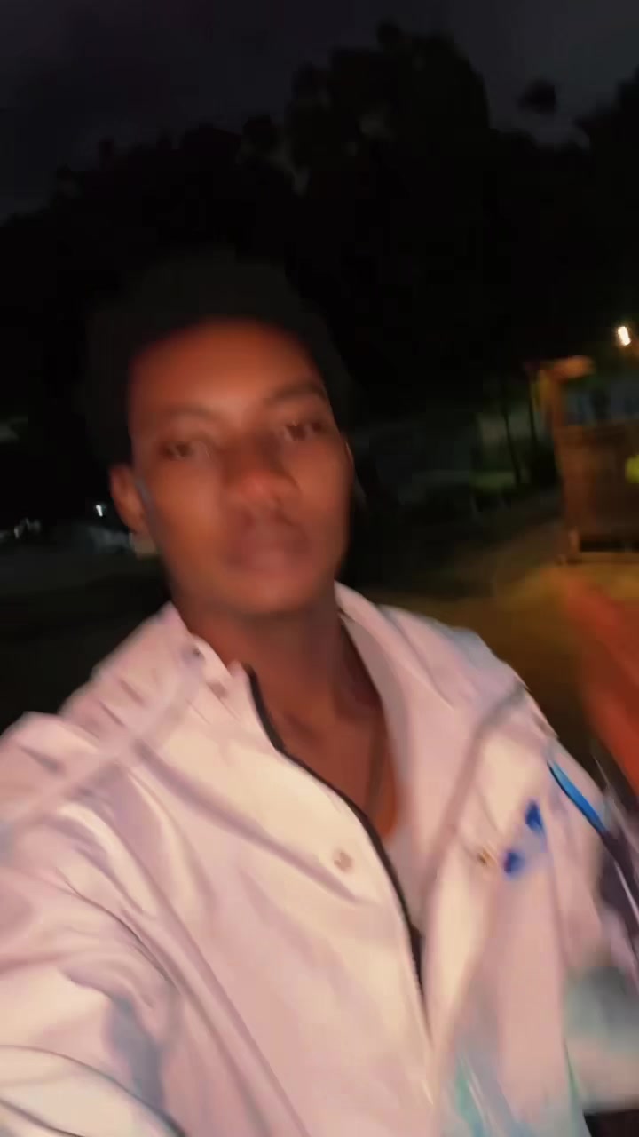 @๐ด๐๐จ๐ซ๐๐ง