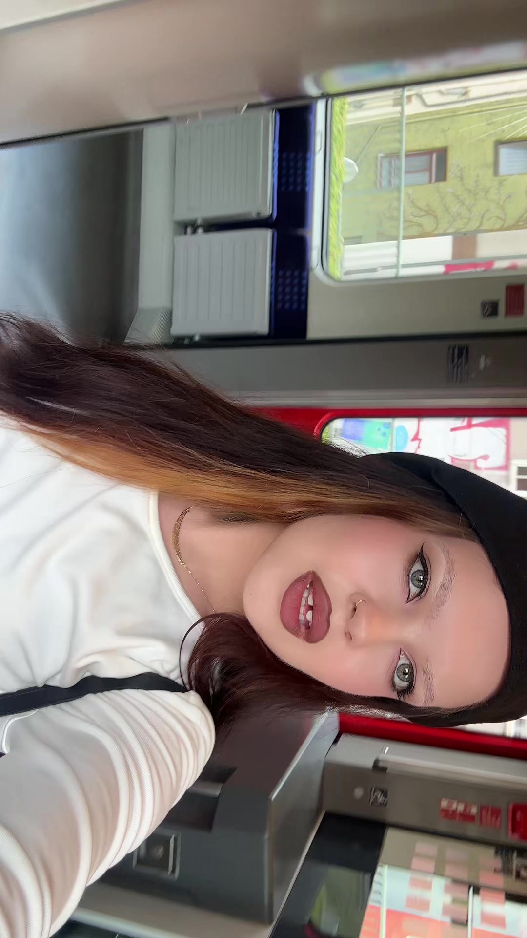 @Vio 🌹🐆