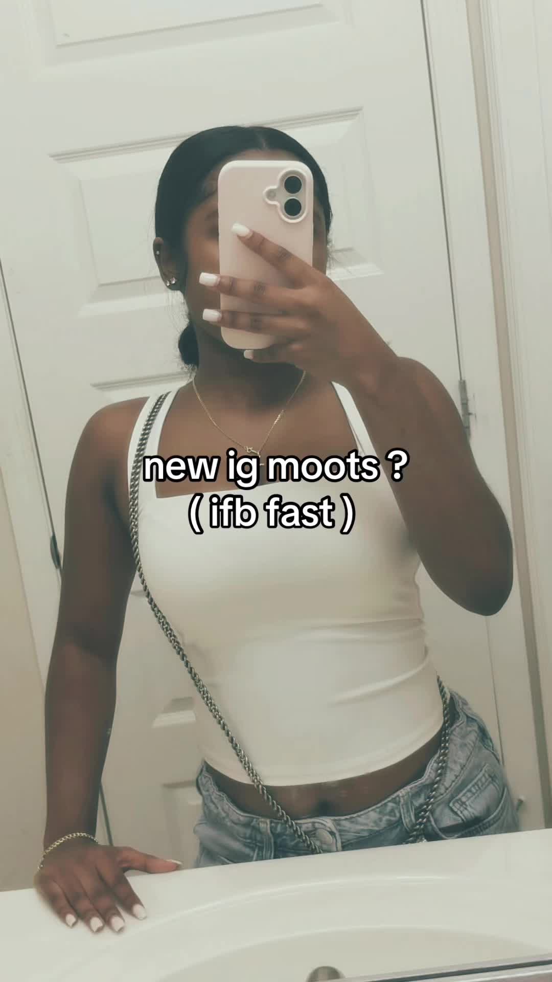 @ᥫ᭡.
