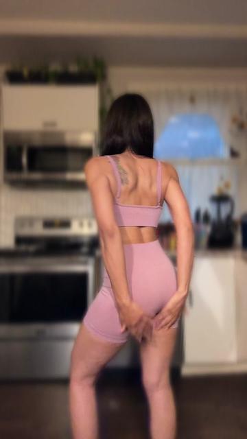 @𝔖𝔥𝔞𝔫𝔞🌸𝔅𝔞𝔩𝔩𝔢𝔯𝔦𝔫𝔞