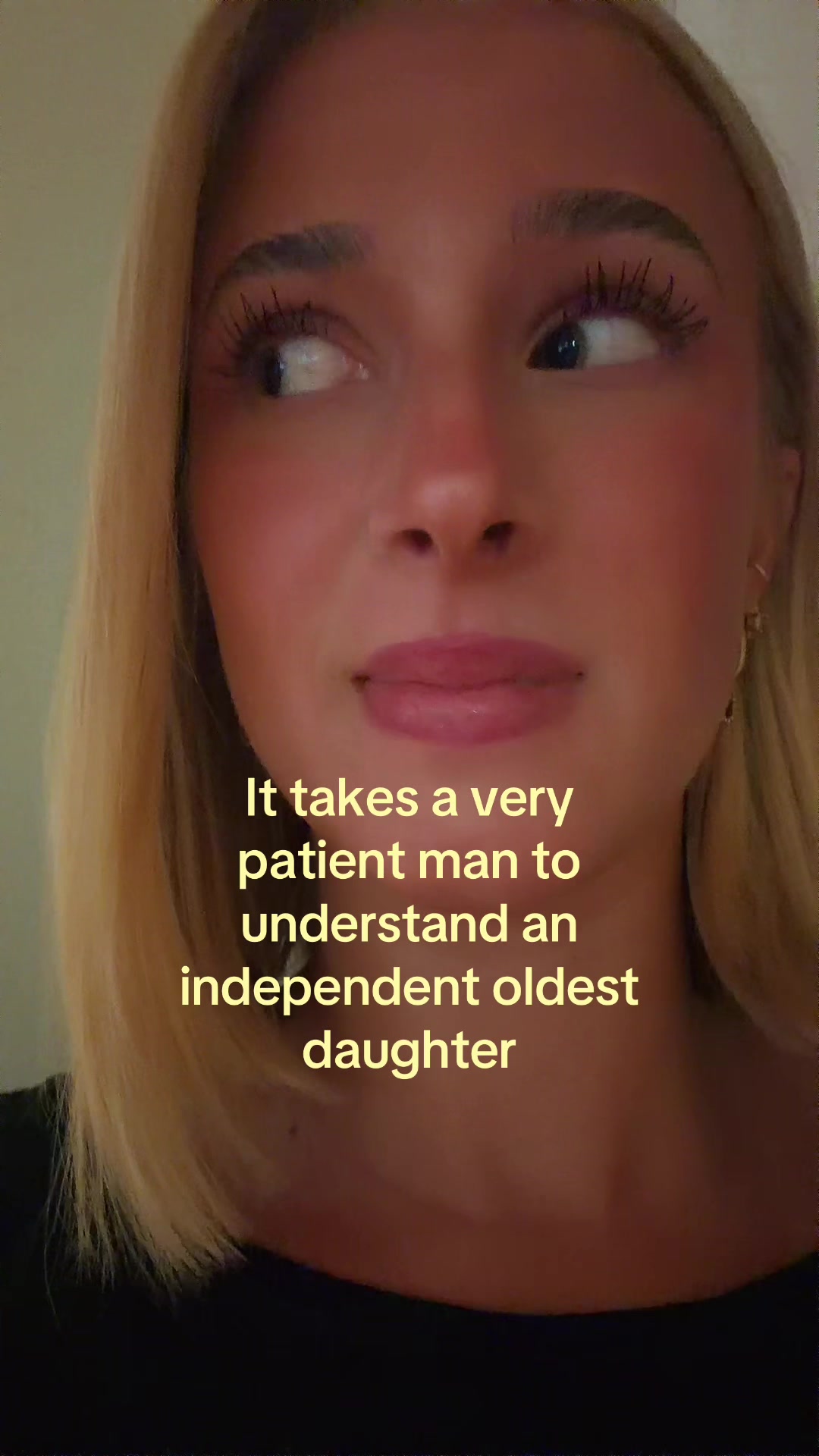 @theelliebarker