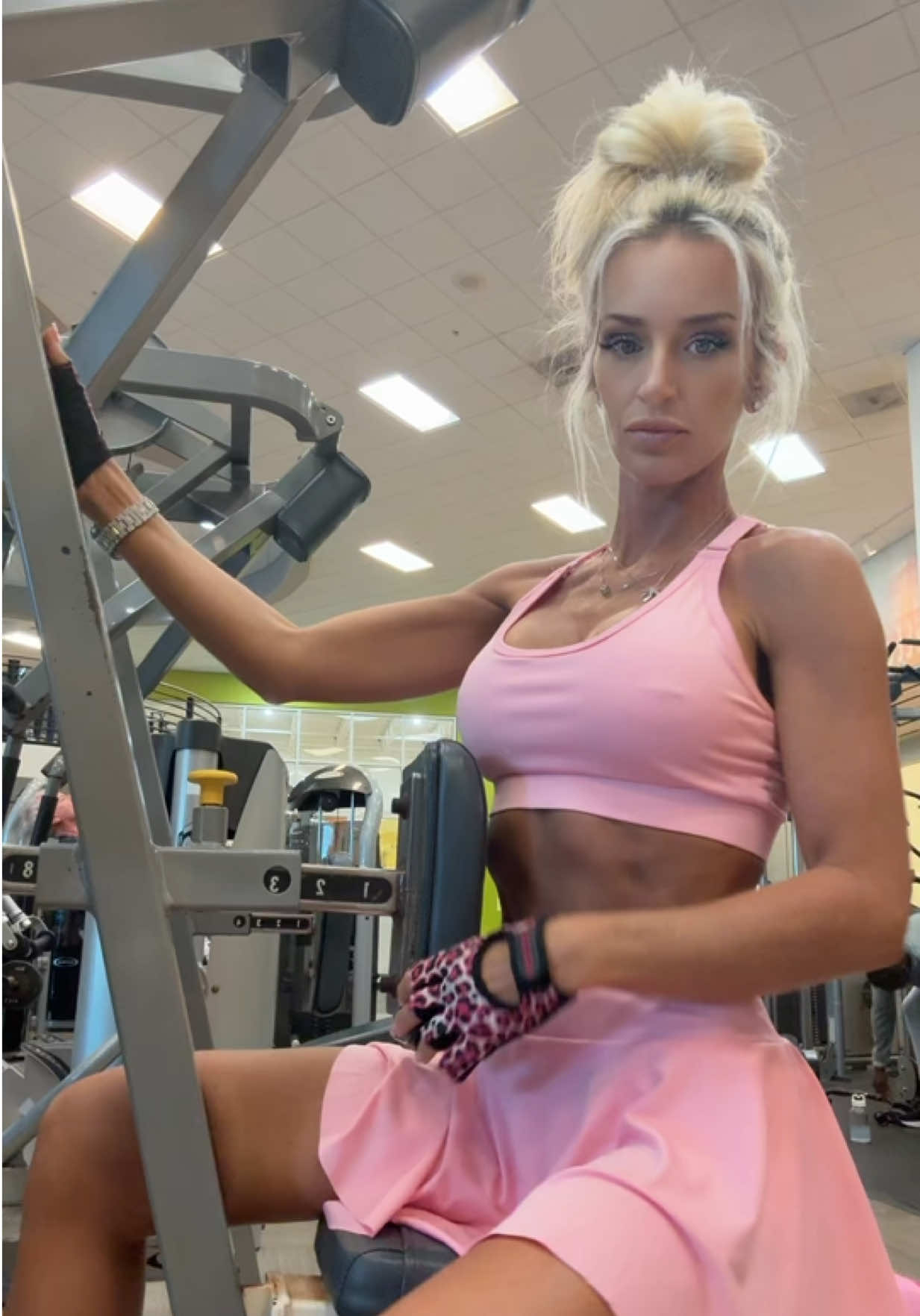@fitnesschloe1
