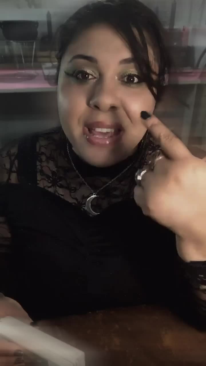@ViviTriwitch