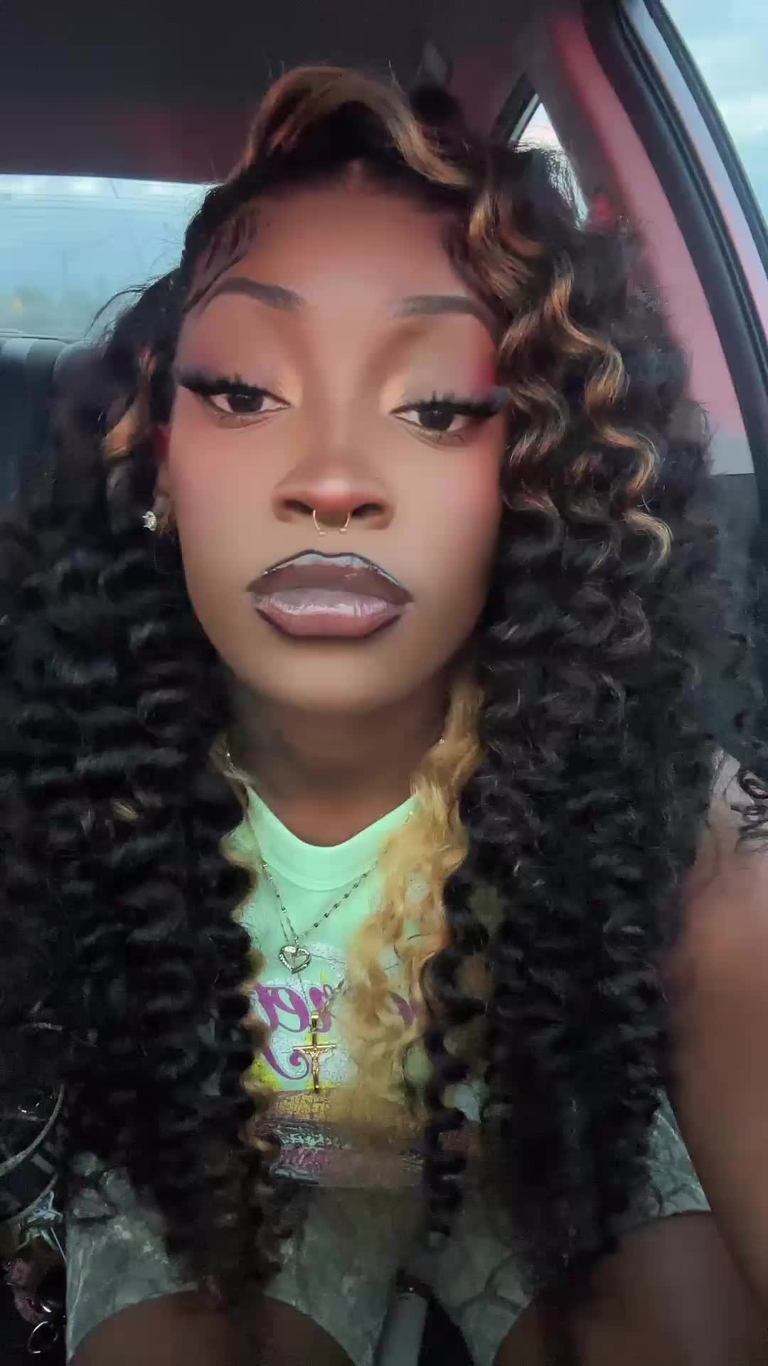 @La'Nae Bae