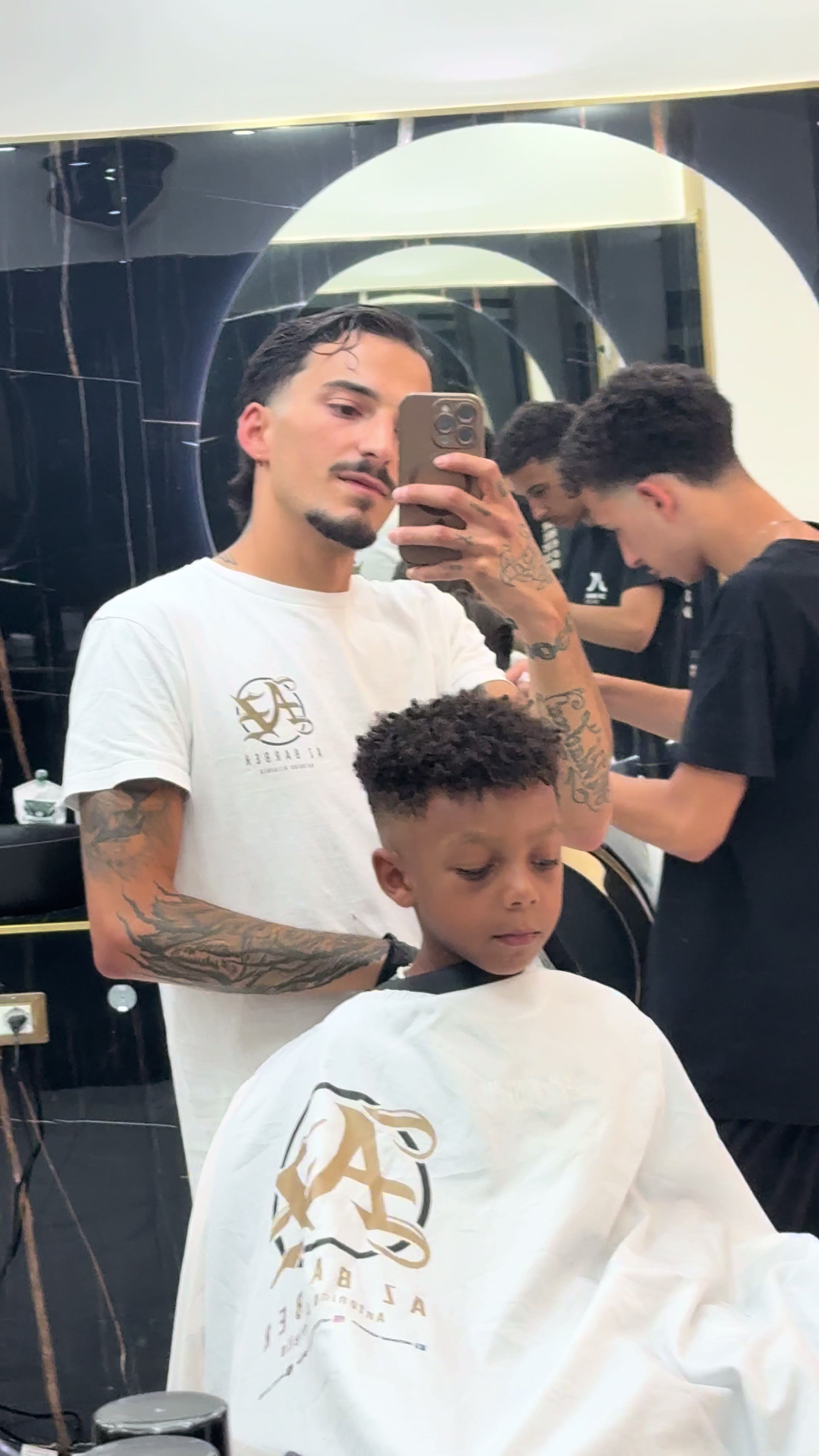@AZ BARBER