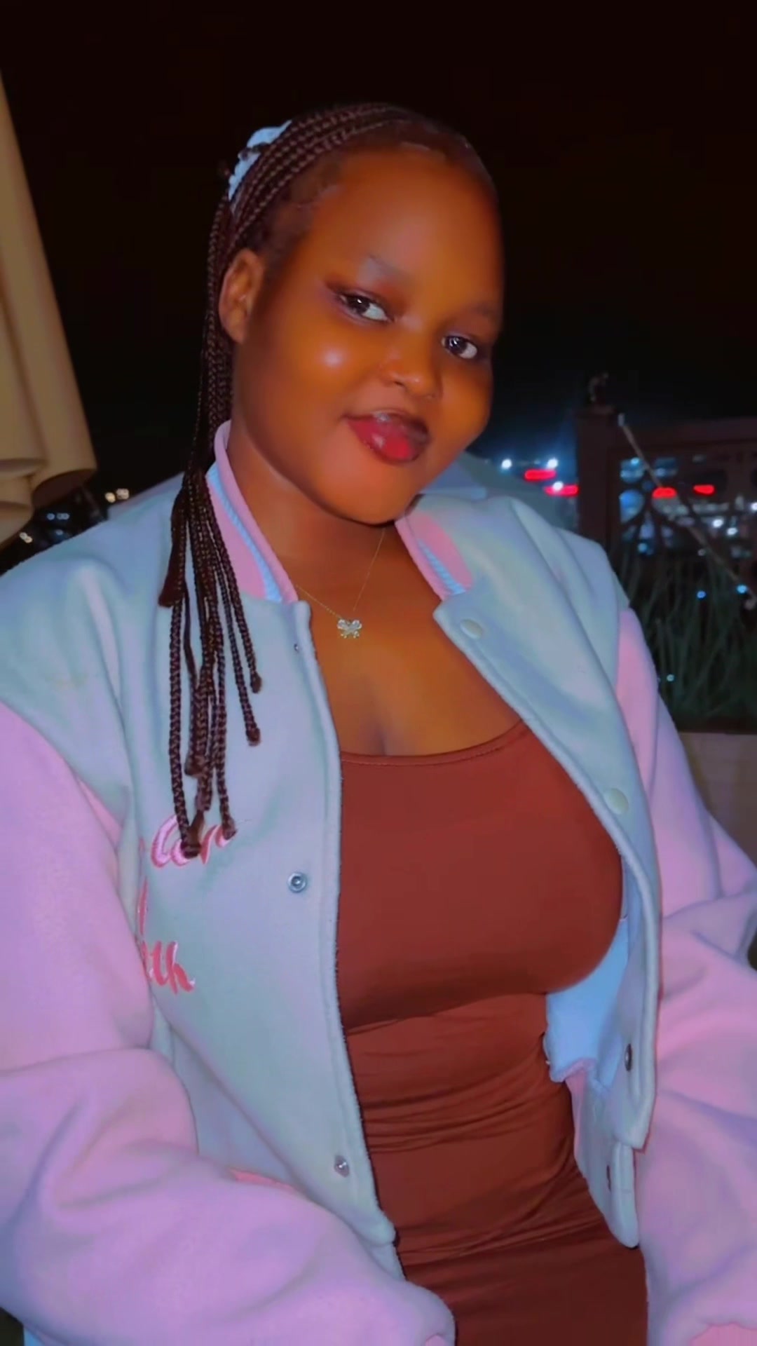 @𝐓𝐚𝐫𝐚 🎀