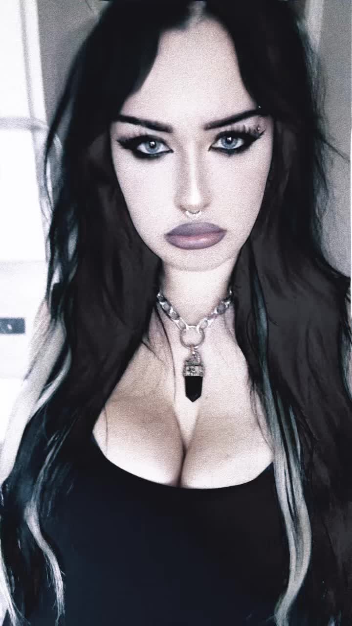 @⋆༺katie༻⋆