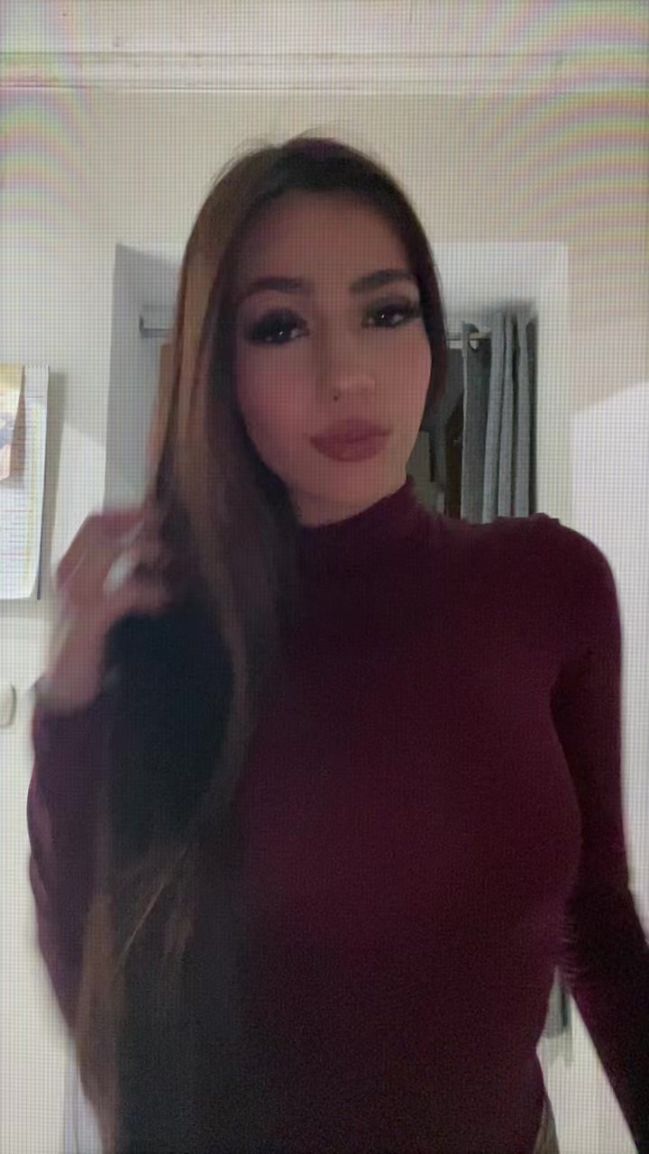 @a red🥰🍒🍒