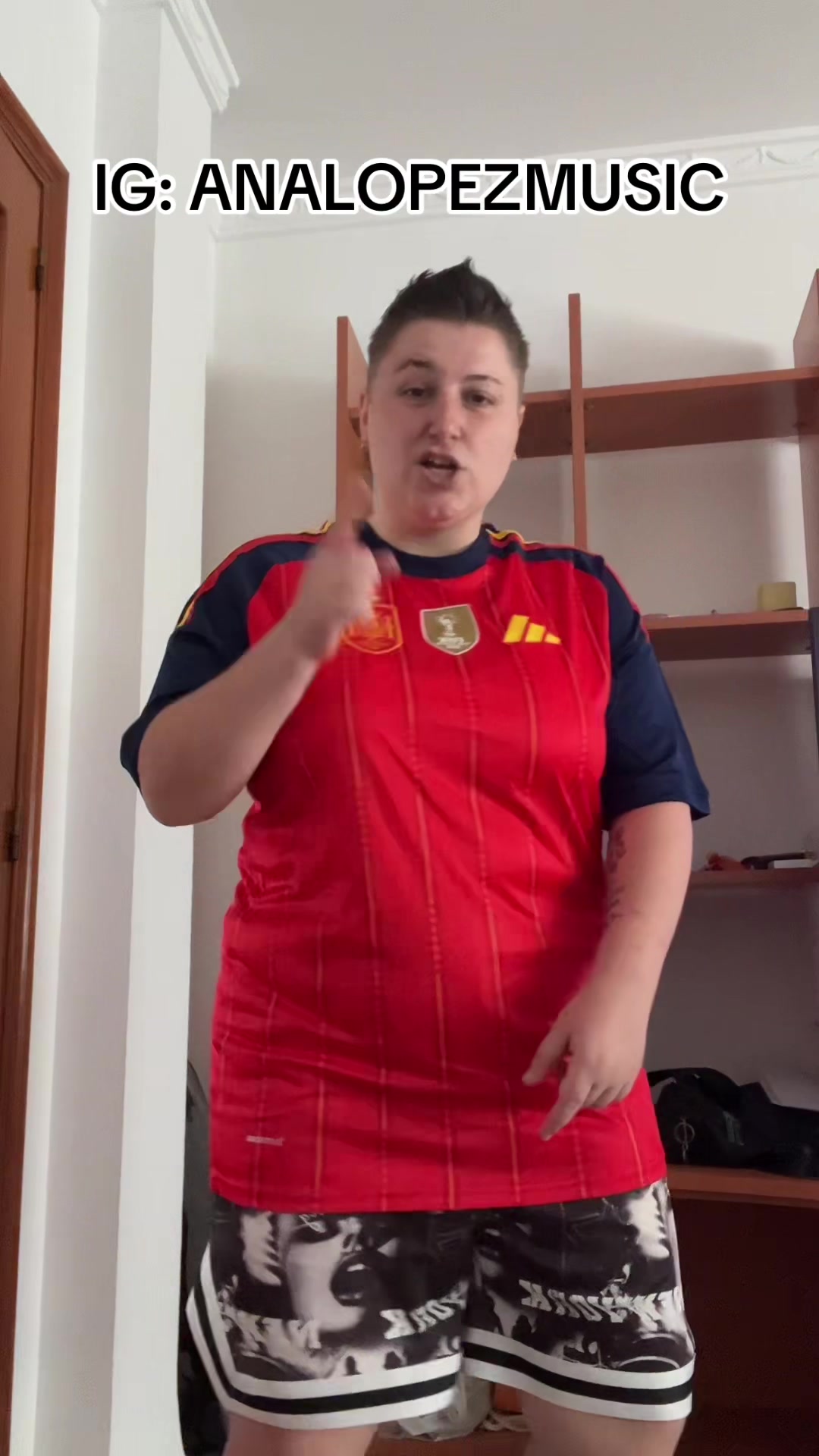 @Ana López