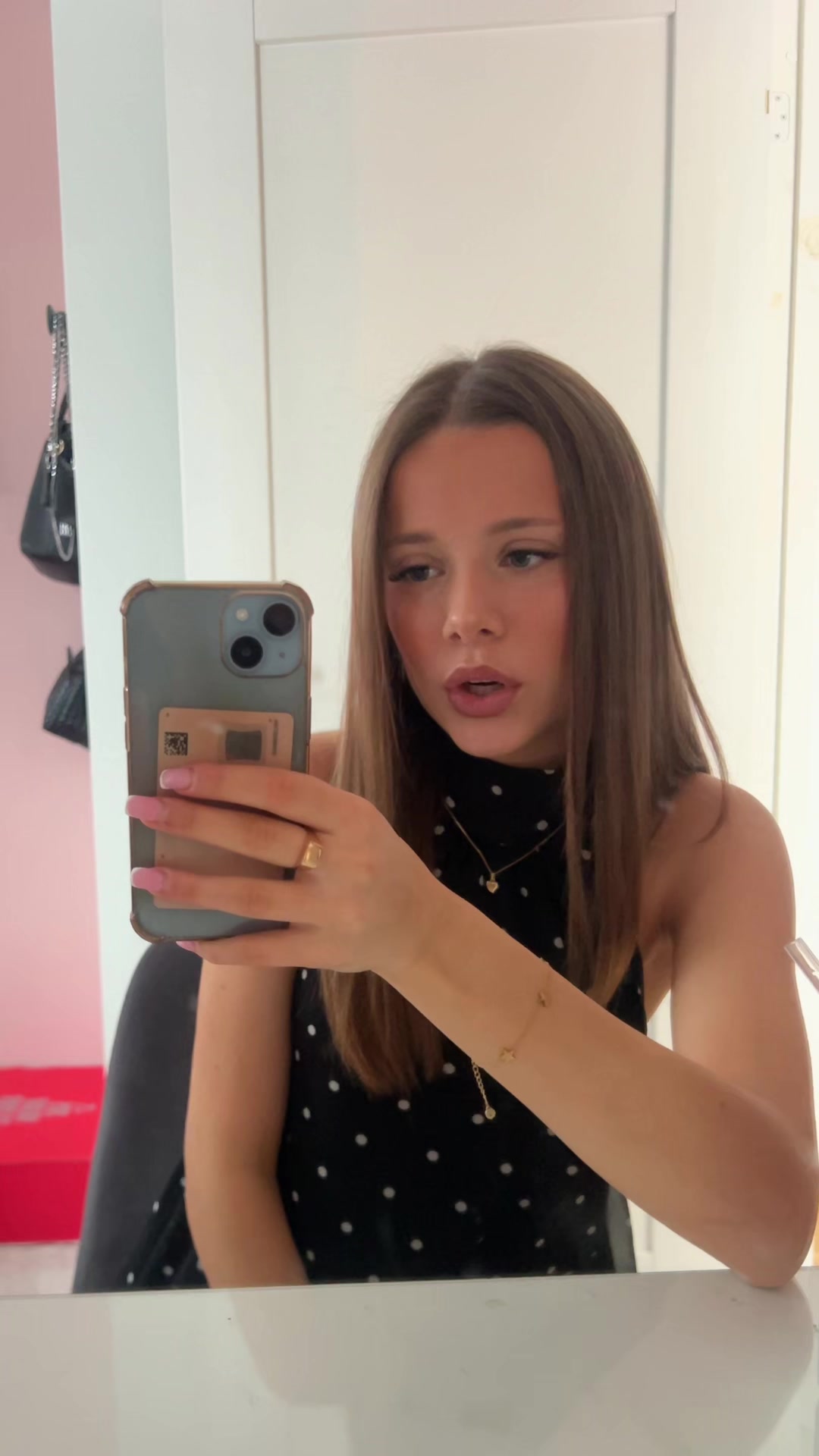 @Ella🫰🏼