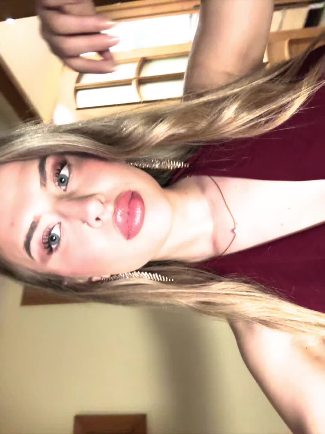 @crismoncu