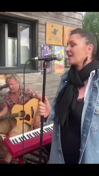 @Un ange o soleil chanteuse 🎼