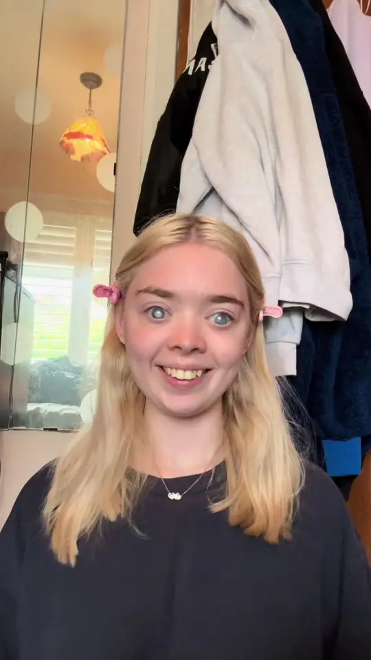 Kitty (@kittysblind) - Urlebird