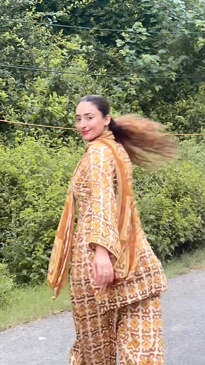 @NAMRAH OFFICIAL💕