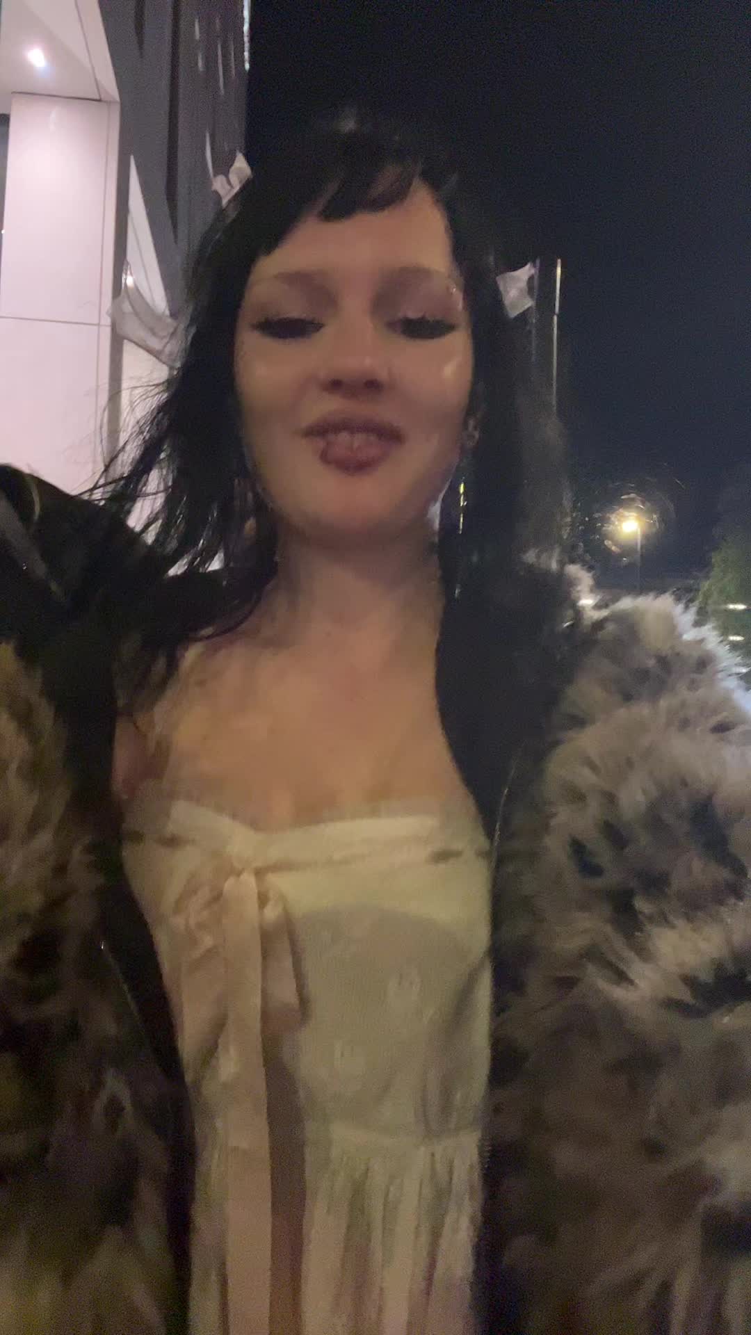 @Lara