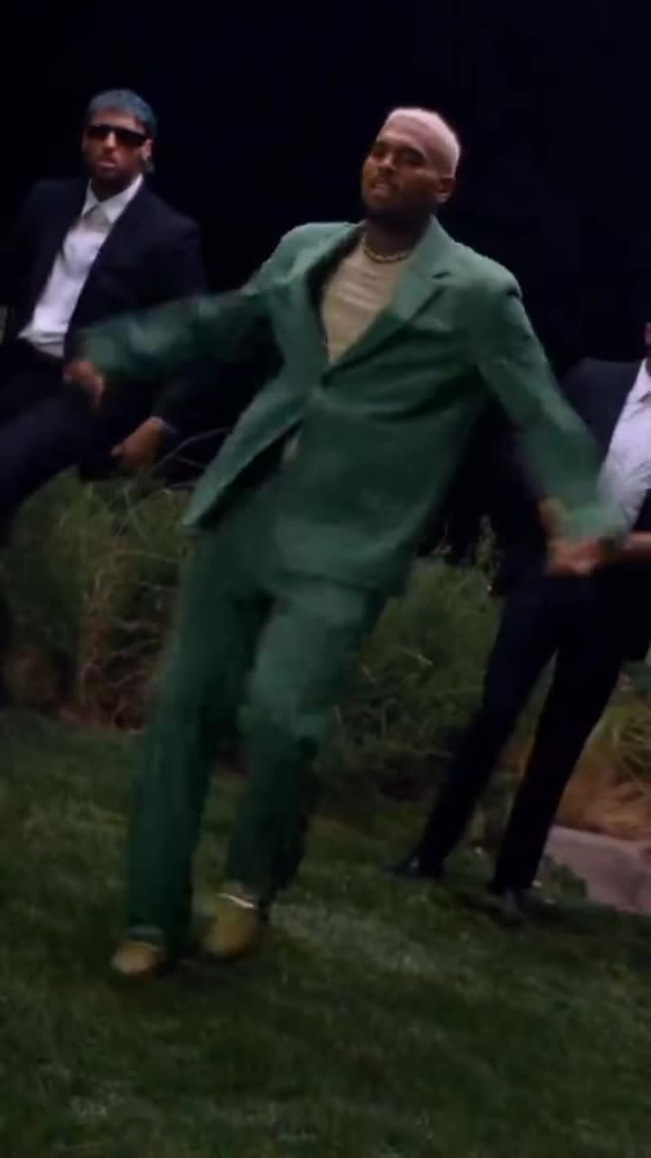 @Team Chris brown