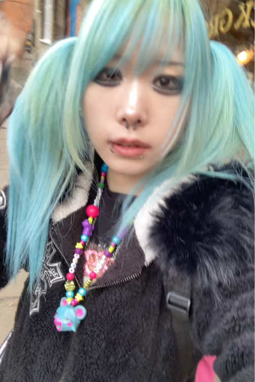 @hyonzni