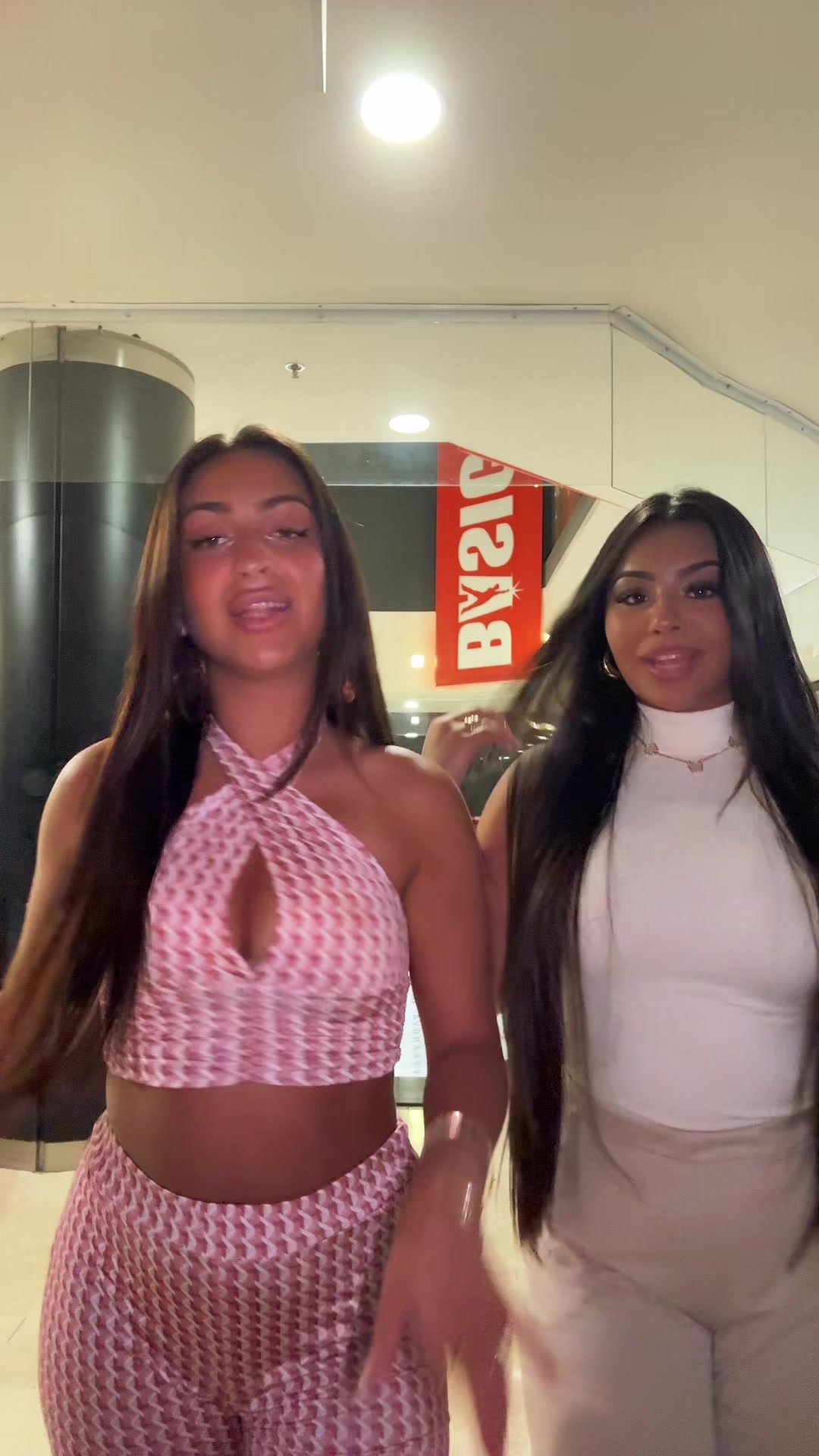@Curro y Naiara❤️