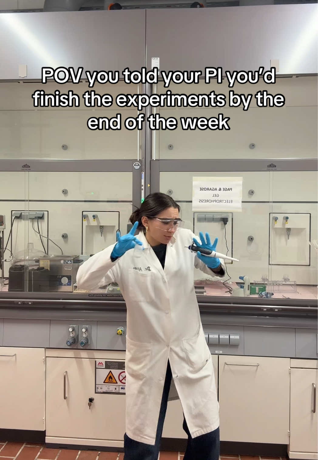 @Emilia the Chemist👩🏽🔬💃