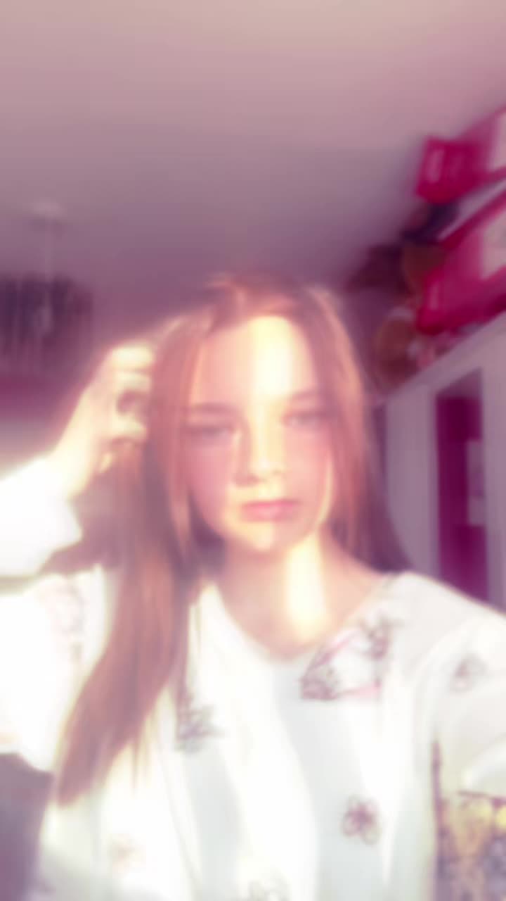 @maisie x
