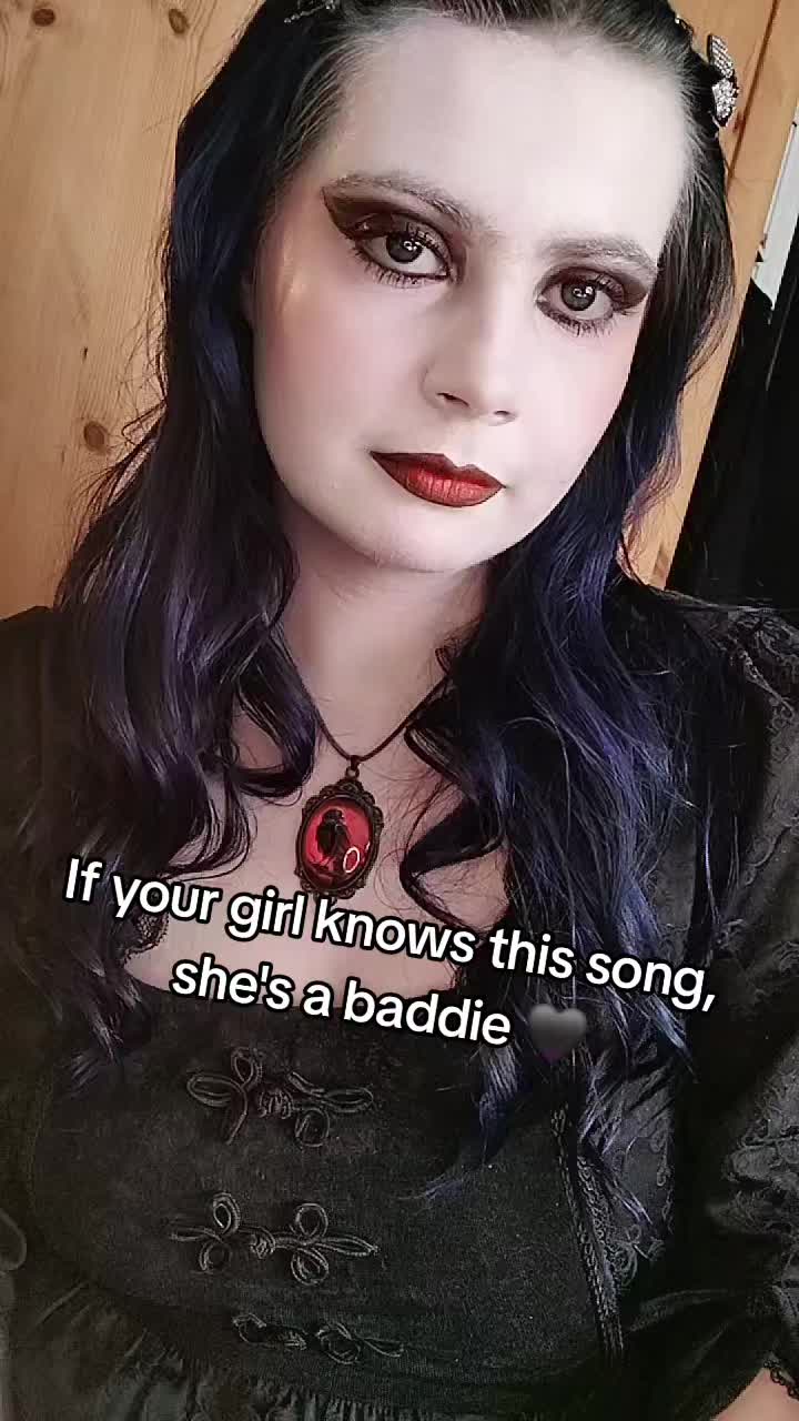@Caroline 💙🖤