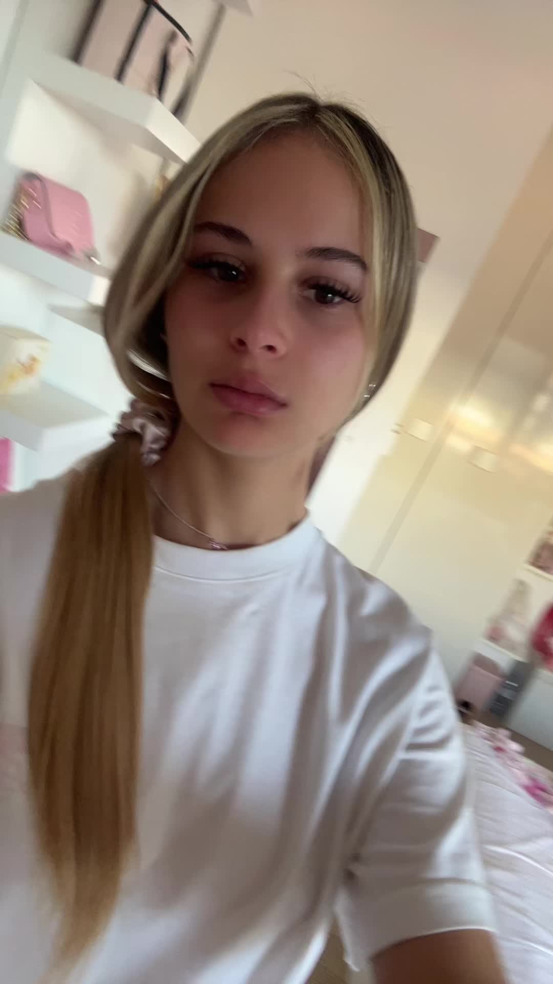 @rebeccamoret