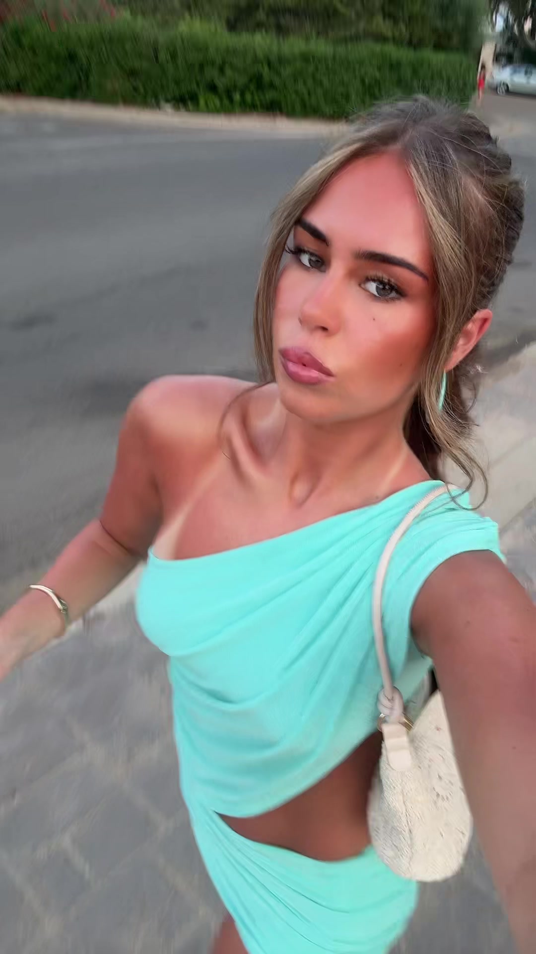 @Lara ♡