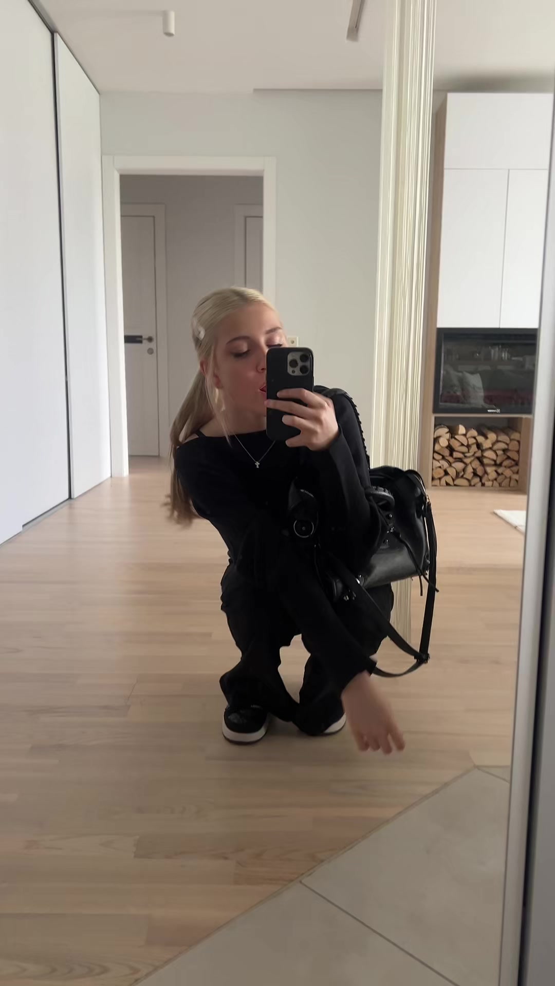 @лиляка