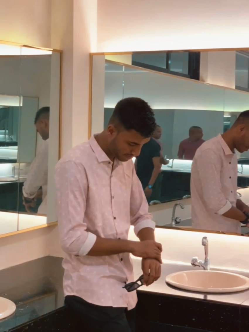 @𝑴𝒓.𝑺𝒐𝒖𝒓𝒂𝒗🇧🇩