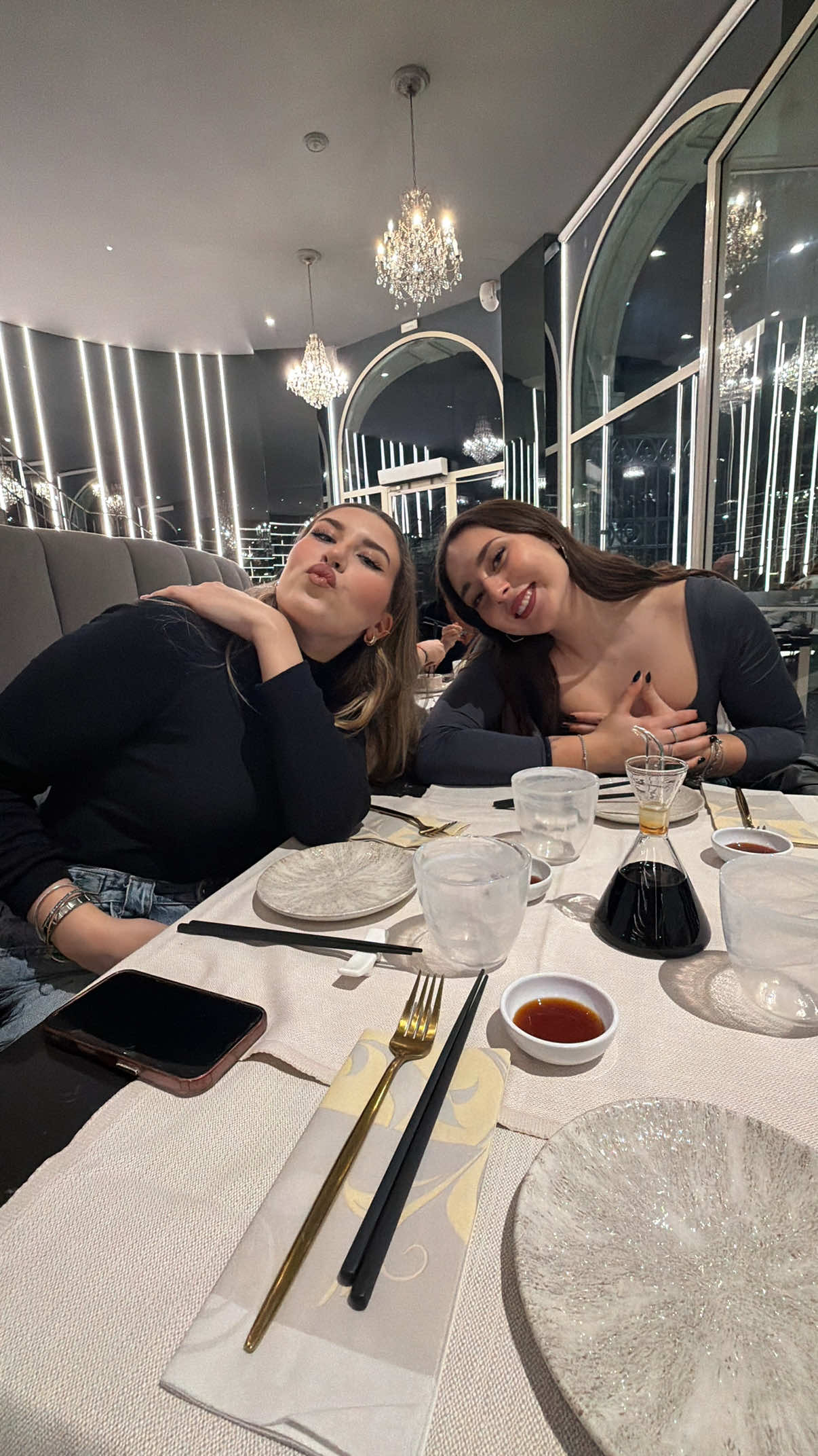 @zoesimoninii