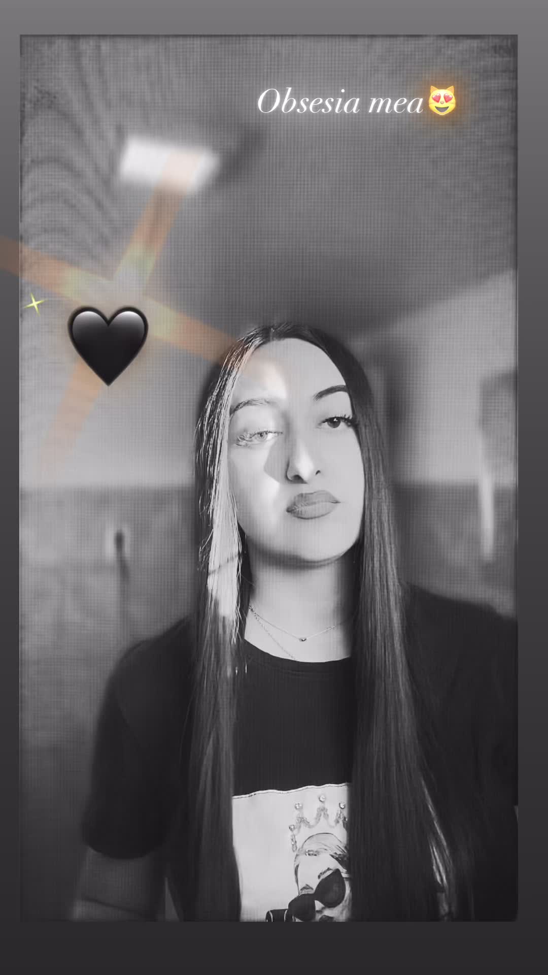 @✞♡𝚂𝚒𝚖𝚘𝚗𝚊♡✞