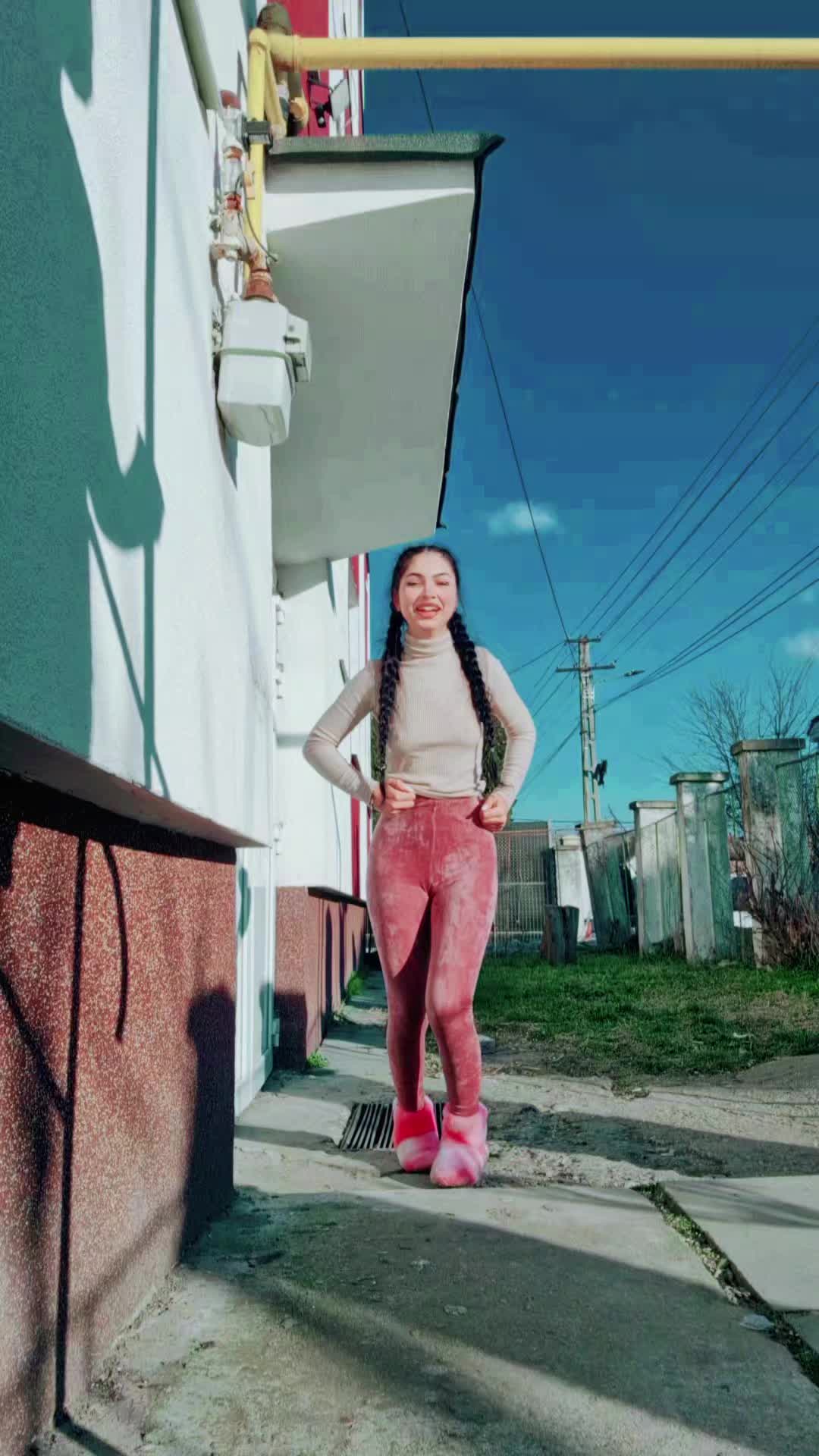 @denisaamira29