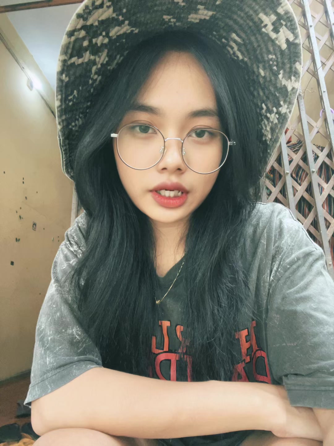 @Tin Zar Naing(Official acc)🌺