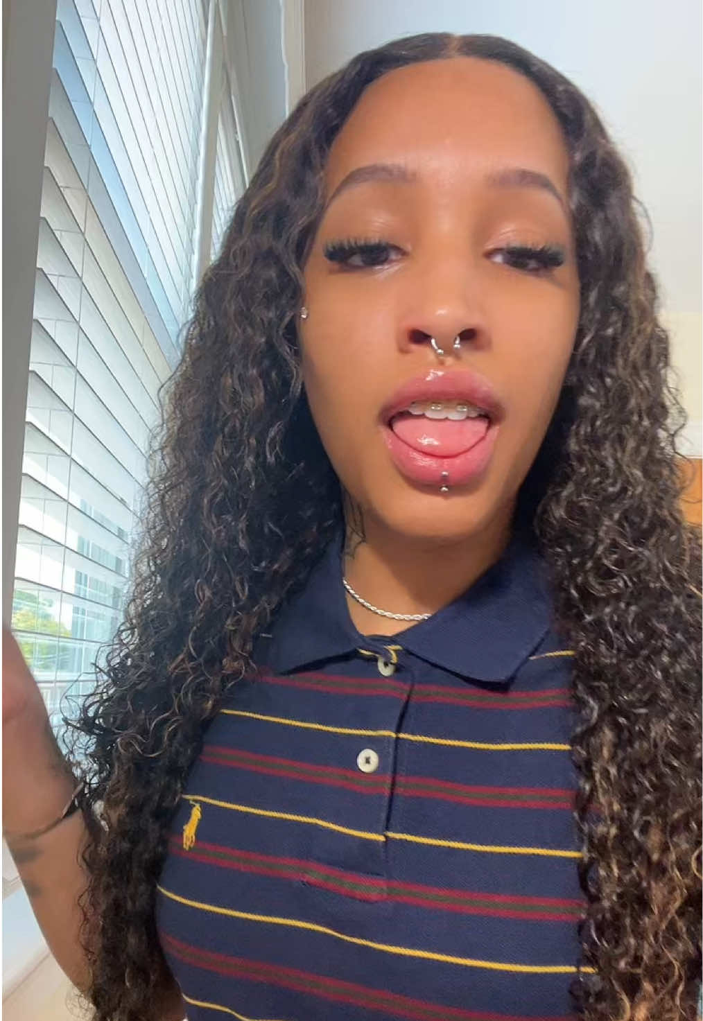 @ʸᵒᵘˢ ᵃ ʷⁱⁿᵈᵒʷ ˢʰᵒᵖᵖᵃ