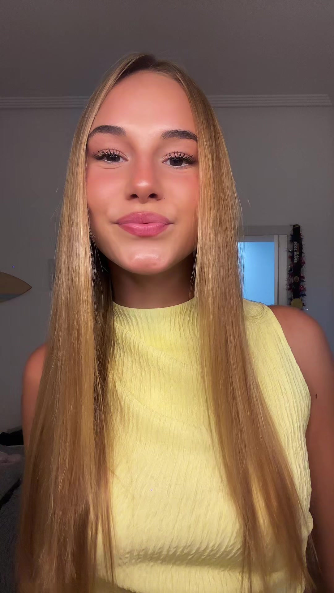 @laura
