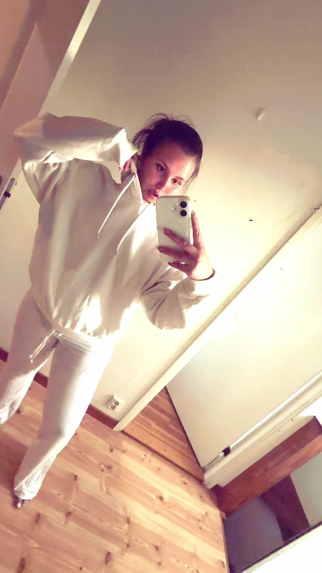 @Alexandraaa