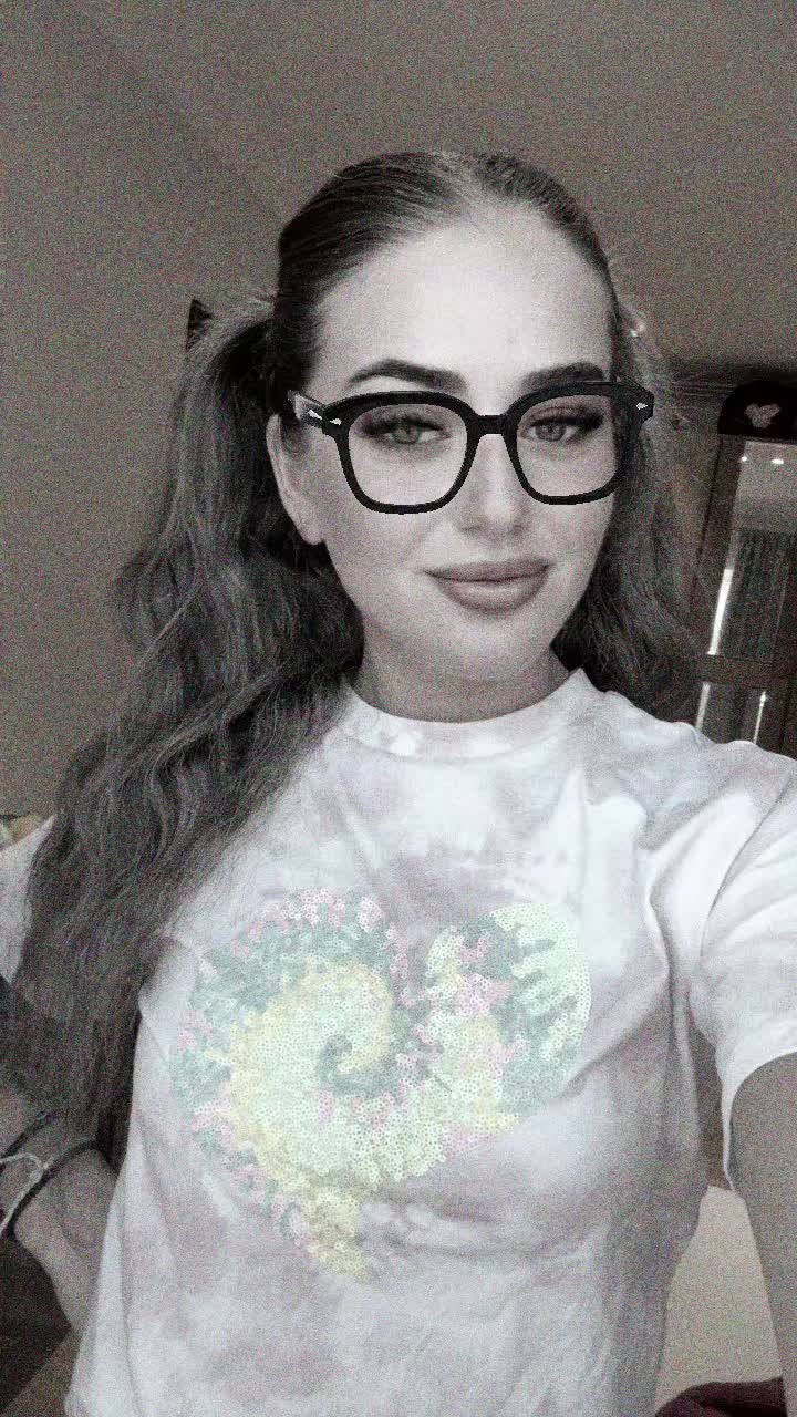 @Nicoleta🎀